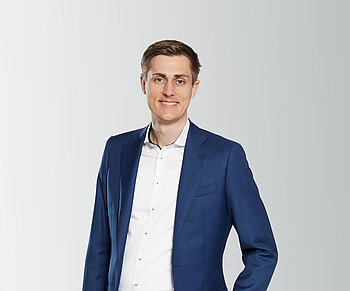 RTS Steuerberater Philipp Neumayer aus Heilbronn im Anzug